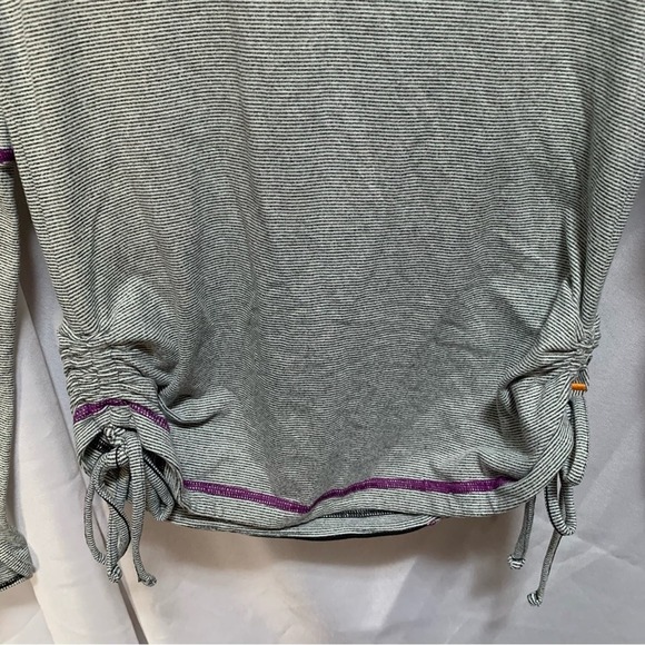 Lucy Tech Gray and Purple Long Sleeve Active Wear Ruched Top Size Extra Small - Picture 7 of 12